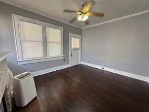 4430 Bell St in Houston, TX - Building Photo - Building Photo