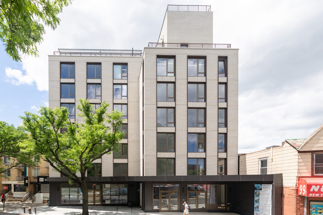 Urbn Edge in Flushing, NY - Building Photo