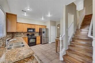 342 Yacht Ave in Henderson, NV - Building Photo - Building Photo