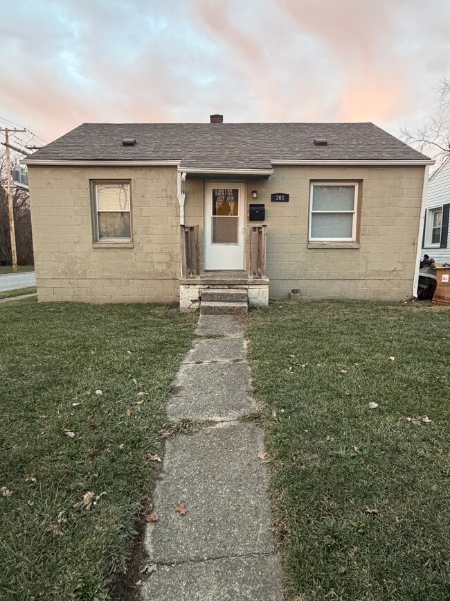 property at 301 E 4th St