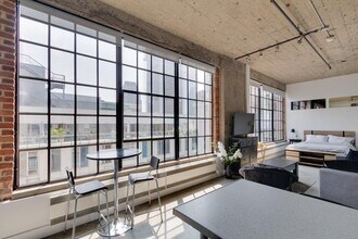 454 Rue De la Gauchetière O in Montréal, QC - Building Photo - Building Photo