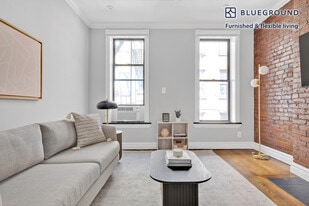 53 Leroy St in New York, NY - Building Photo