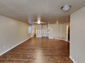 169 E 2400 S in Clearfield, UT - Foto de edificio - Building Photo