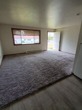 50 SE Pasek St in Oak Harbor, WA - Building Photo - Building Photo