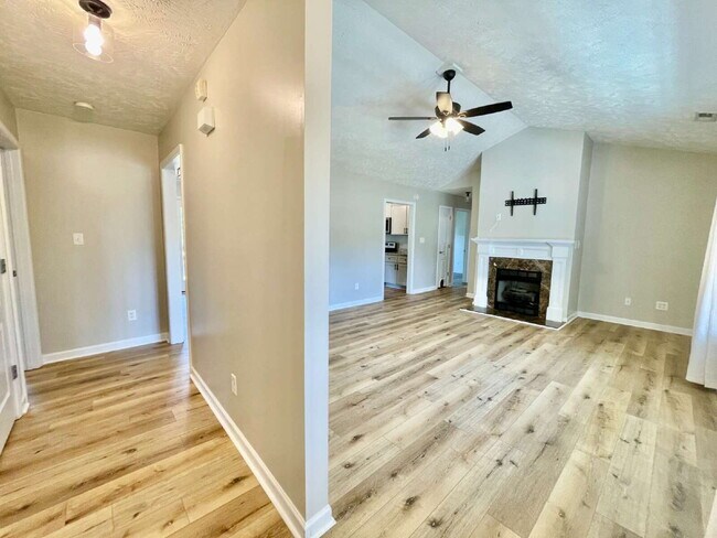 5325 Wallbrook Dr in Fayetteville, NC - Building Photo - Building Photo