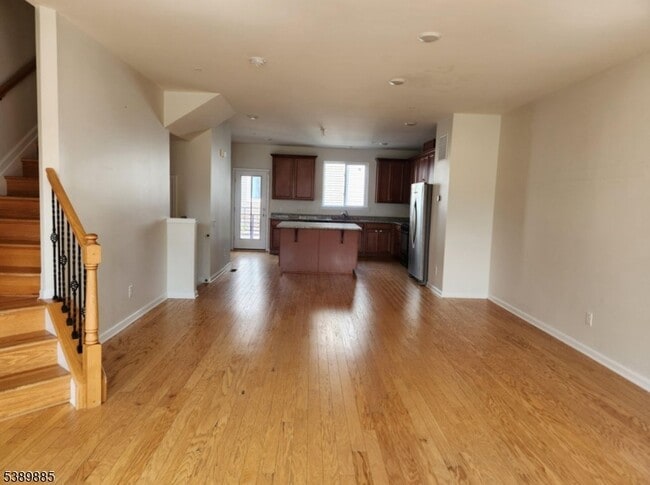 38 Bond St in North Brunswick, NJ - Building Photo - Building Photo