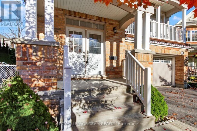 236 Kohilo Crescent in Ottawa, ON - Building Photo - Building Photo