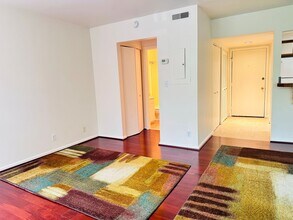 1243 Cedars Ct in Charlottesville, VA - Building Photo - Building Photo