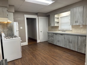 296 Brown St in Wilkes-Barre, PA - Building Photo - Building Photo