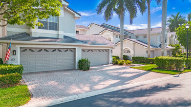 6040 Pinnacle Ln in Naples, FL - Foto de edificio - Building Photo