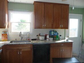 111 Rolling Meadows Rd in Middletown, NY - Foto de edificio - Building Photo