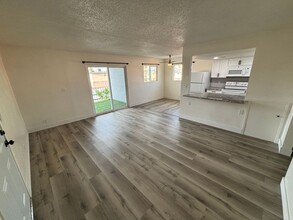 529 Kolson Cir in Las Vegas, NV - Building Photo - Building Photo