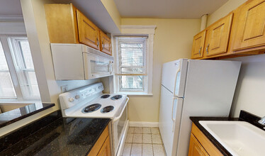 35 Park Dr, Unit 16 in Boston, MA - Building Photo - Building Photo