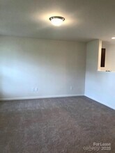 1704 Overcreek Cir in Winston-Salem, NC - Building Photo - Building Photo