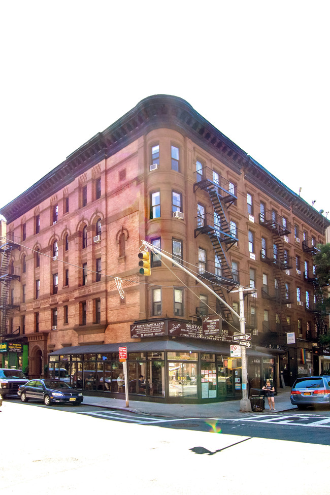 1746 2nd Ave in New York, NY - Building Photo - Building Photo