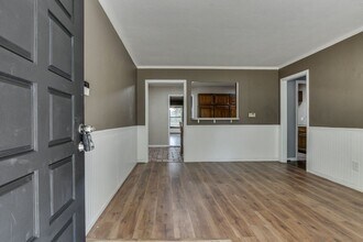 409 E 8th St in Edmond, OK - Building Photo - Building Photo