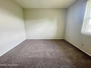 2504 Langdon Dr in Louisville, KY - Building Photo - Building Photo