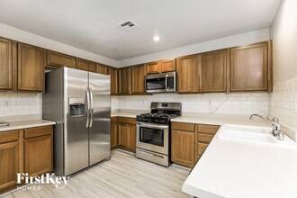 7427 Margollini St in Las Vegas, NV - Building Photo - Building Photo