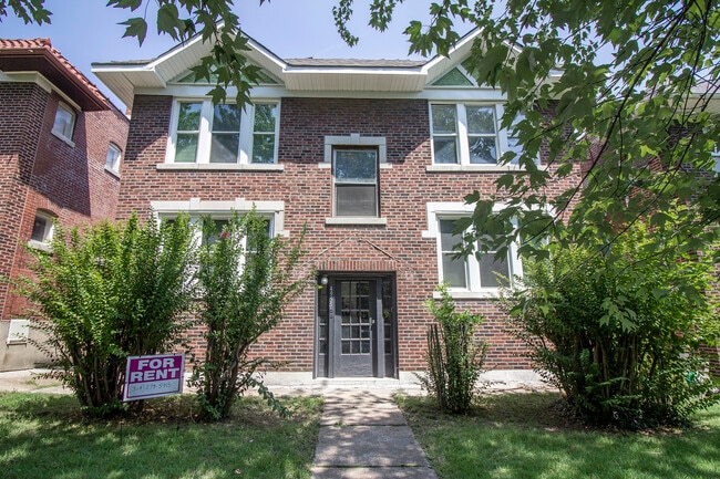 4955 Lindenwood Ave, Unit 2E in St. Louis, MO - Foto de edificio - Building Photo