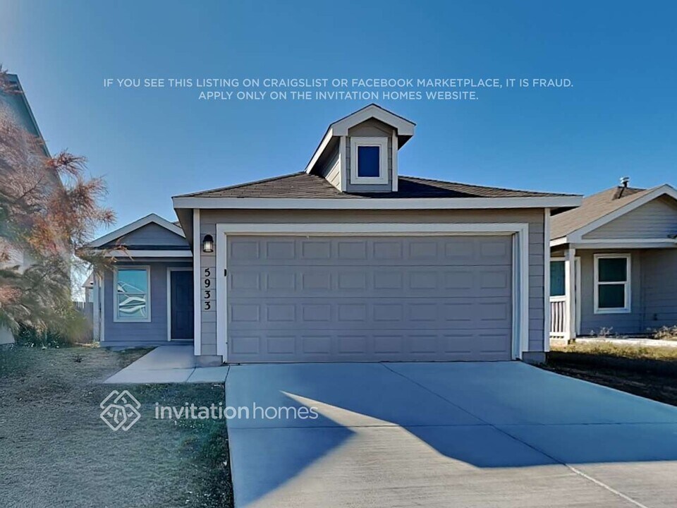 5933 Antonio Pl in Seguin, TX - Foto de edificio