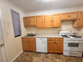249 Pennsylvania Ave in Bridgeport, CT - Building Photo - Building Photo
