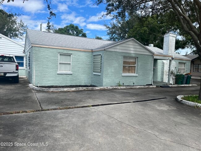 property at 510 E Strawbridge Ave