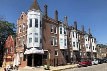 1700 W 19th St in Chicago, IL - Building Photo