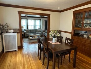 33 Gilbert Rd in Belmont, MA - Building Photo - Building Photo
