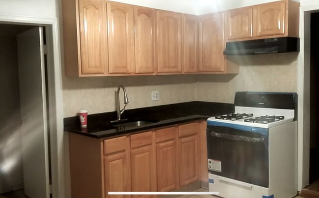212 Schoolhouse Rd in Albany, NY - Building Photo - Building Photo