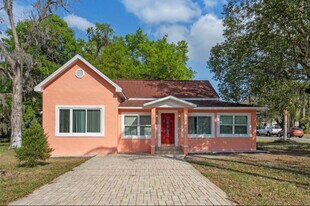 308 N Prescott St in Eustis, FL - Building Photo