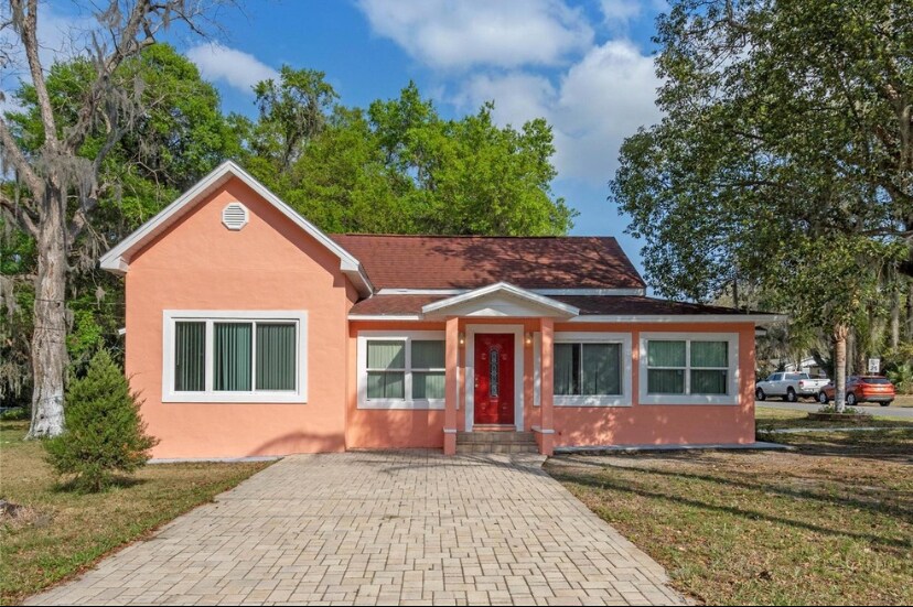 308 N Prescott St in Eustis, FL - Building Photo