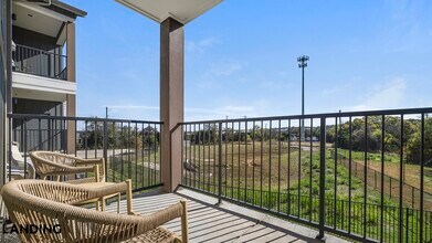 116 Talon Grasp Trail, Unit 15210 in Leander, TX - Foto de edificio - Building Photo