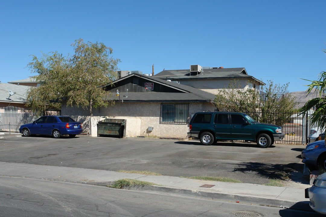 1425 Henry Dr in Las Vegas, NV - Building Photo