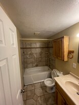 1075 Winona Dr in Loveland, CO - Building Photo