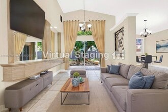 9437 SW 183rd Terrace in Palmetto Bay, FL - Foto de edificio - Building Photo
