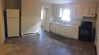 352 Ohio St, Unit 1 in Bangor, ME - Foto de edificio - Building Photo