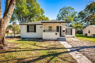 981 McTyre Ct-Unit -Unit A in Jacksonville, FL - Building Photo - Building Photo