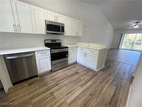 2190 Arbour Walk Cir in Naples, FL - Building Photo - Building Photo