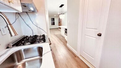 3025 John F. Kennedy Blvd in Jersey City, NJ - Building Photo - Building Photo