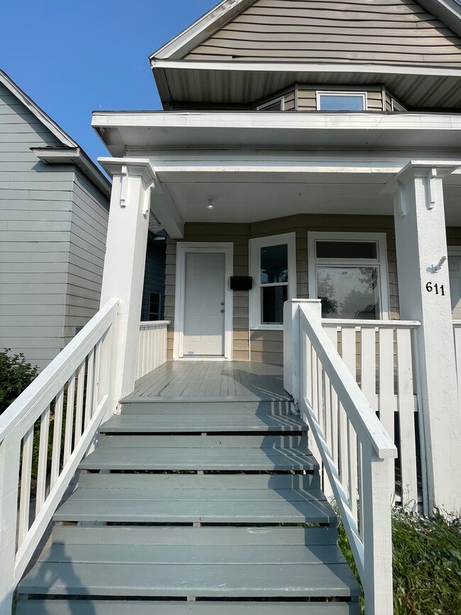 611 E 6th St in Duluth, MN - Building Photo - Building Photo