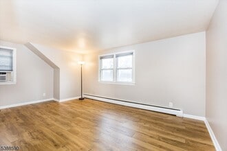 76 Personette Ave in Verona, NJ - Building Photo - Building Photo
