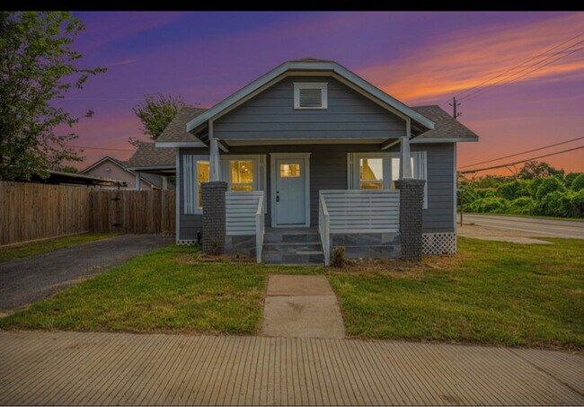 7449 Walker St in Houston, TX - Building Photo - Building Photo