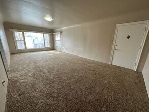 1113 T St-Unit -9746002002 in Sacramento, CA - Building Photo - Building Photo