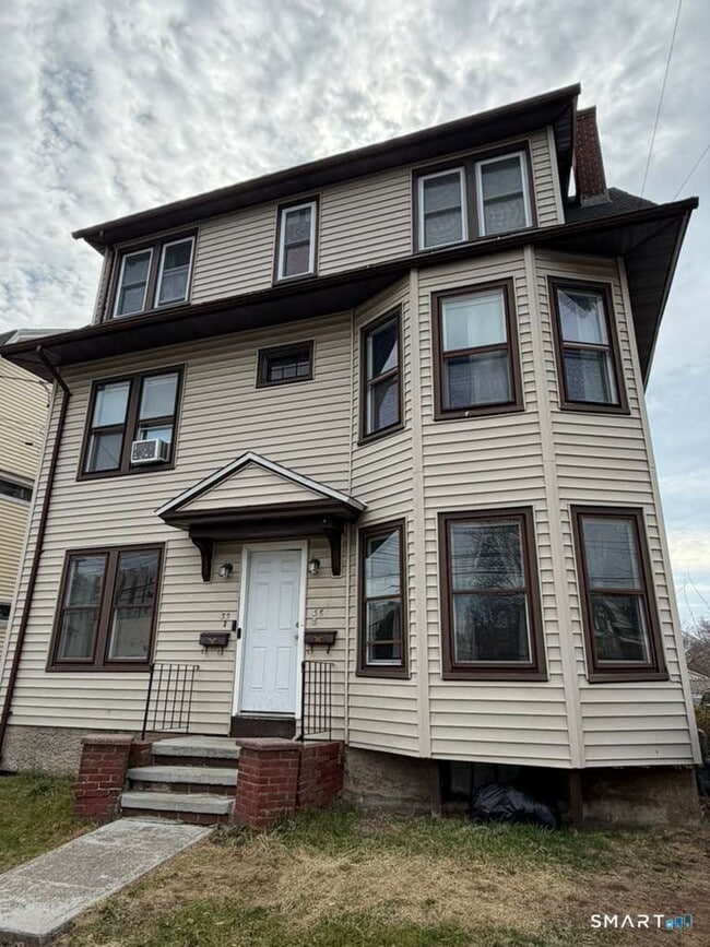 property at 33 Marion St