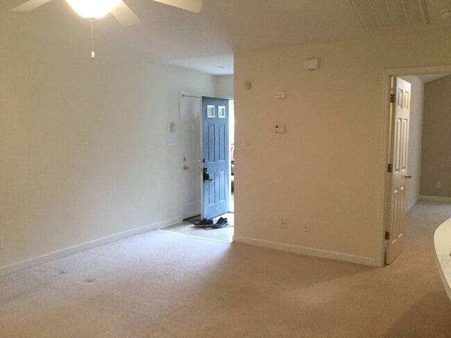 205 Tobiano Dr in New Bern, NC - Building Photo - Building Photo