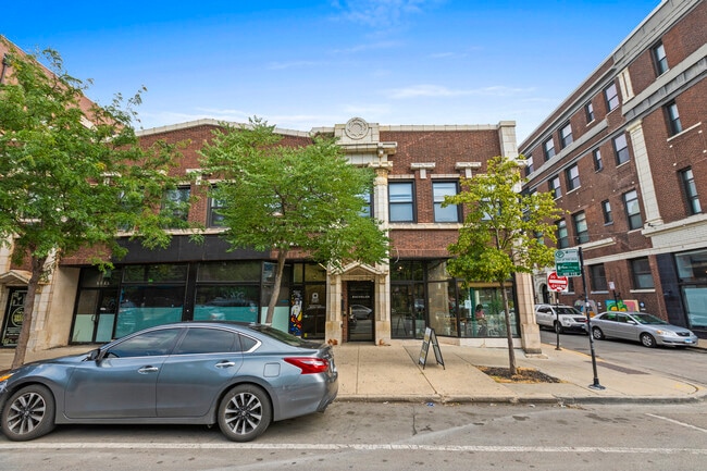 property at 1136 W Wilson Ave