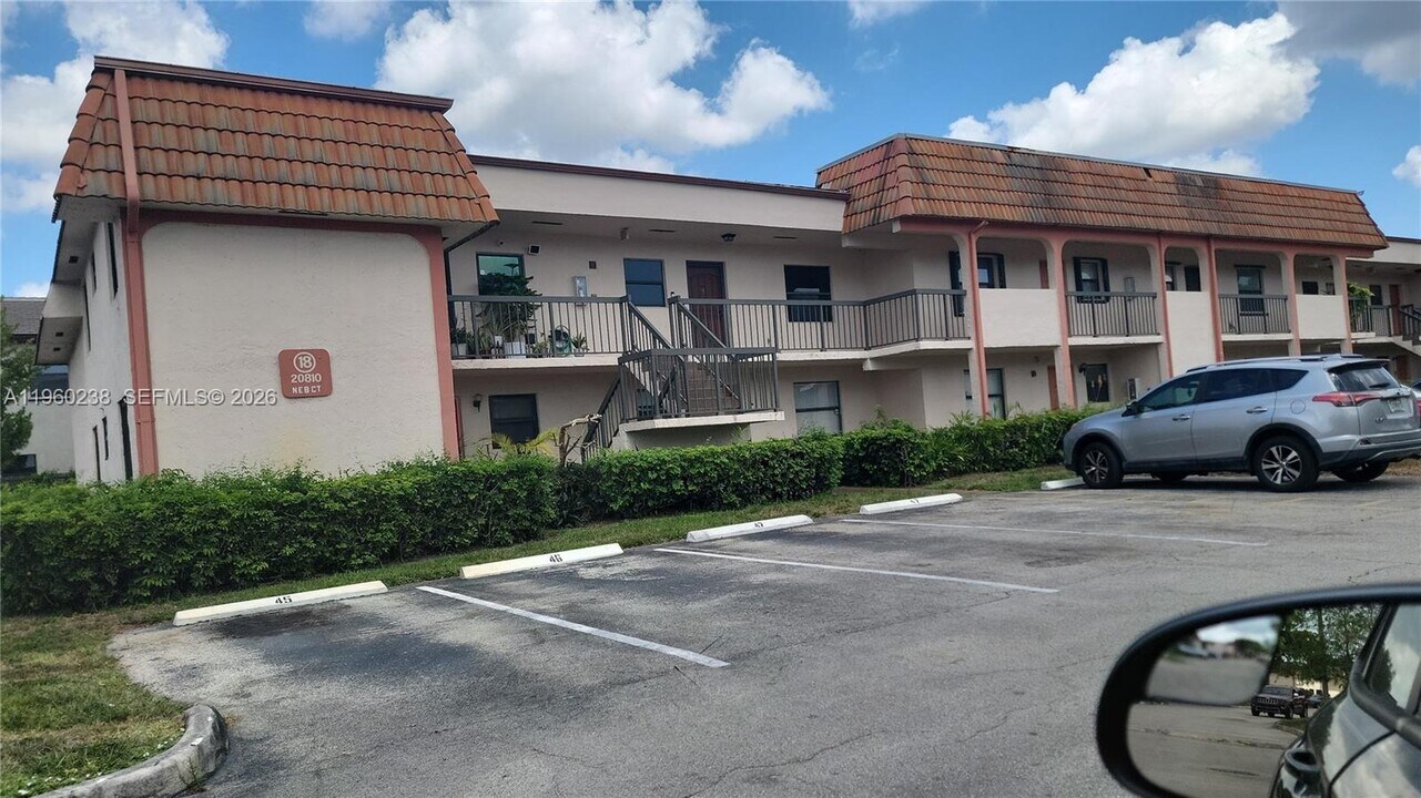 20810 NE 8th Ct in Miami, FL - Building Photo
