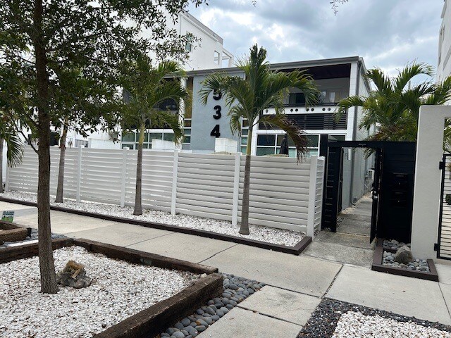 534 4th Ave S, Unit 2W in St. Petersburg, FL - Foto de edificio