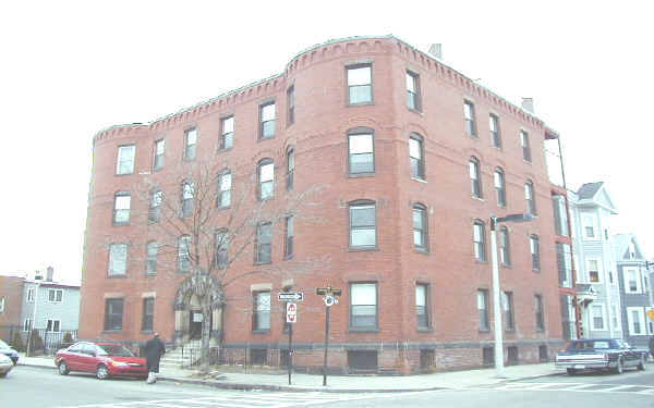 278 K St in South Boston, MA - Foto de edificio