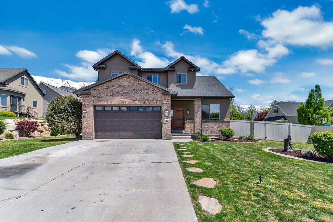 137 S 500 E in Pleasant Grove, UT - Building Photo
